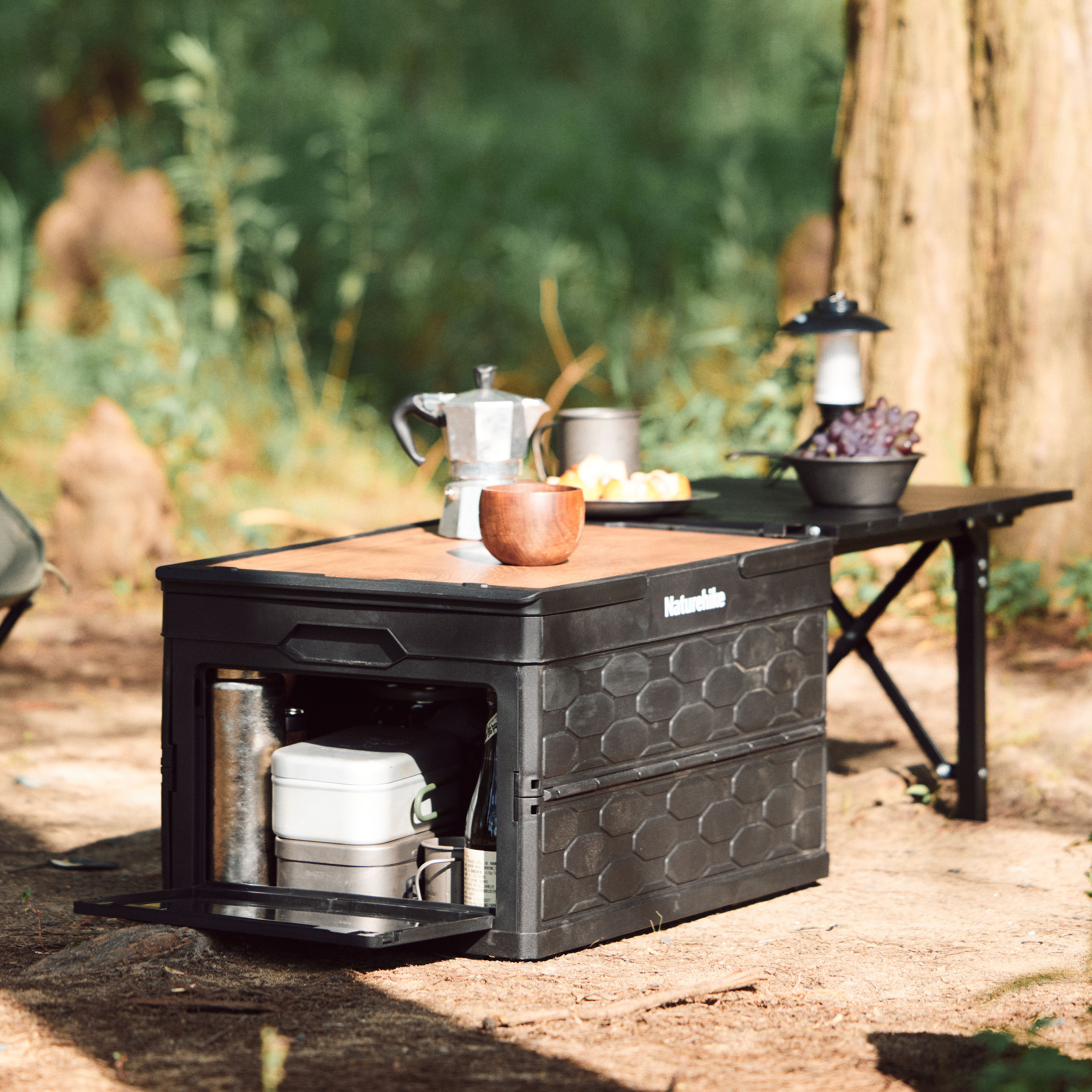 Naturehike skladovací box s odkládacím stolkem - černý